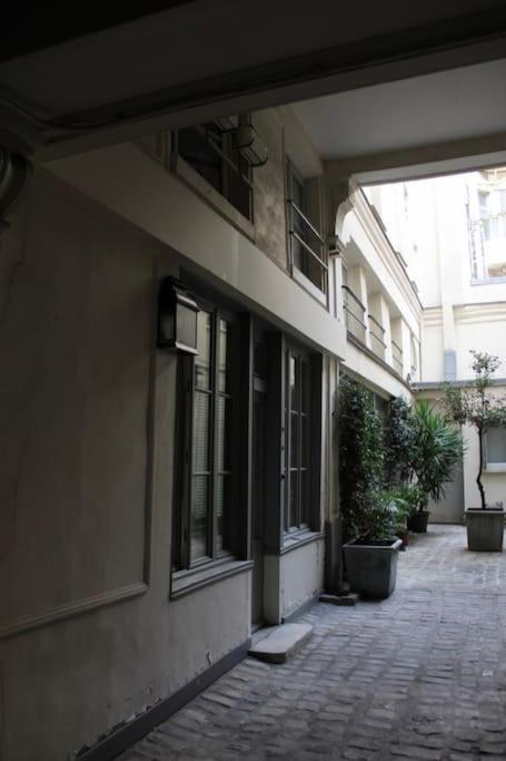 Calm And * Paris