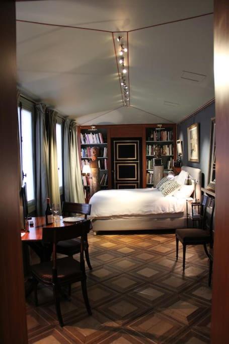 Apartment Calm And Paris